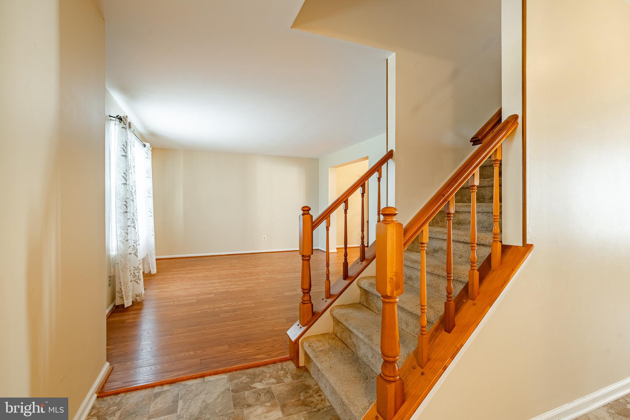 728 Jarrett Road Horsham, PA 19044 - Photo 6 of 38 Foyer and inside garage entry