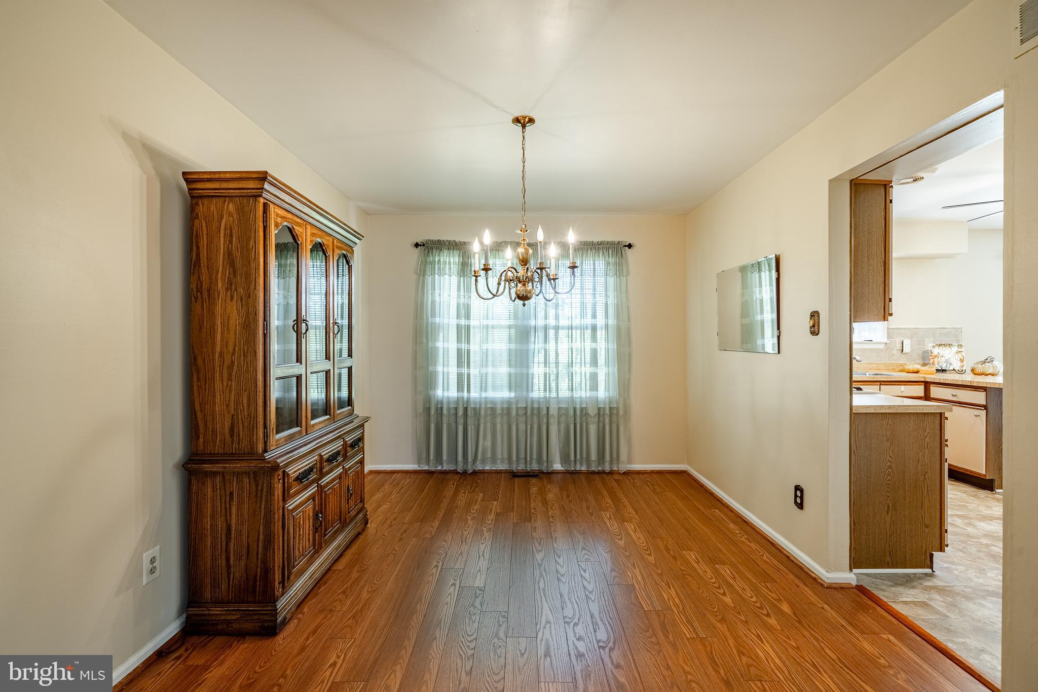 728 Jarrett Road Horsham, PA 19044 - Photo 9 of 38 Spacious Dining Room