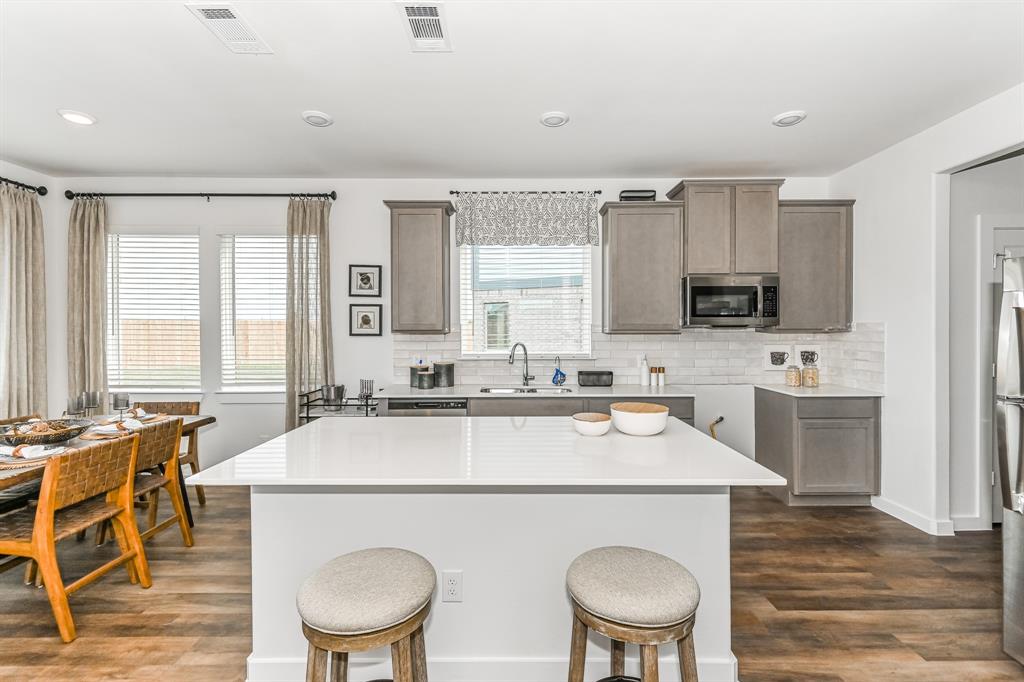 31914 Abington Vlg Way  