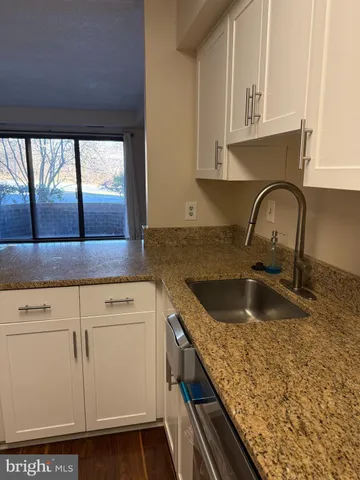 $3,000 | 2100 Langston Boulevard, Unit 148, Arlington, VA 22201