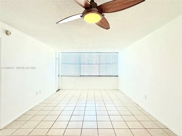 $1,500 | 1300 Northeast Miami Gardens Drive, Unit 804E, Miami, FL 33179