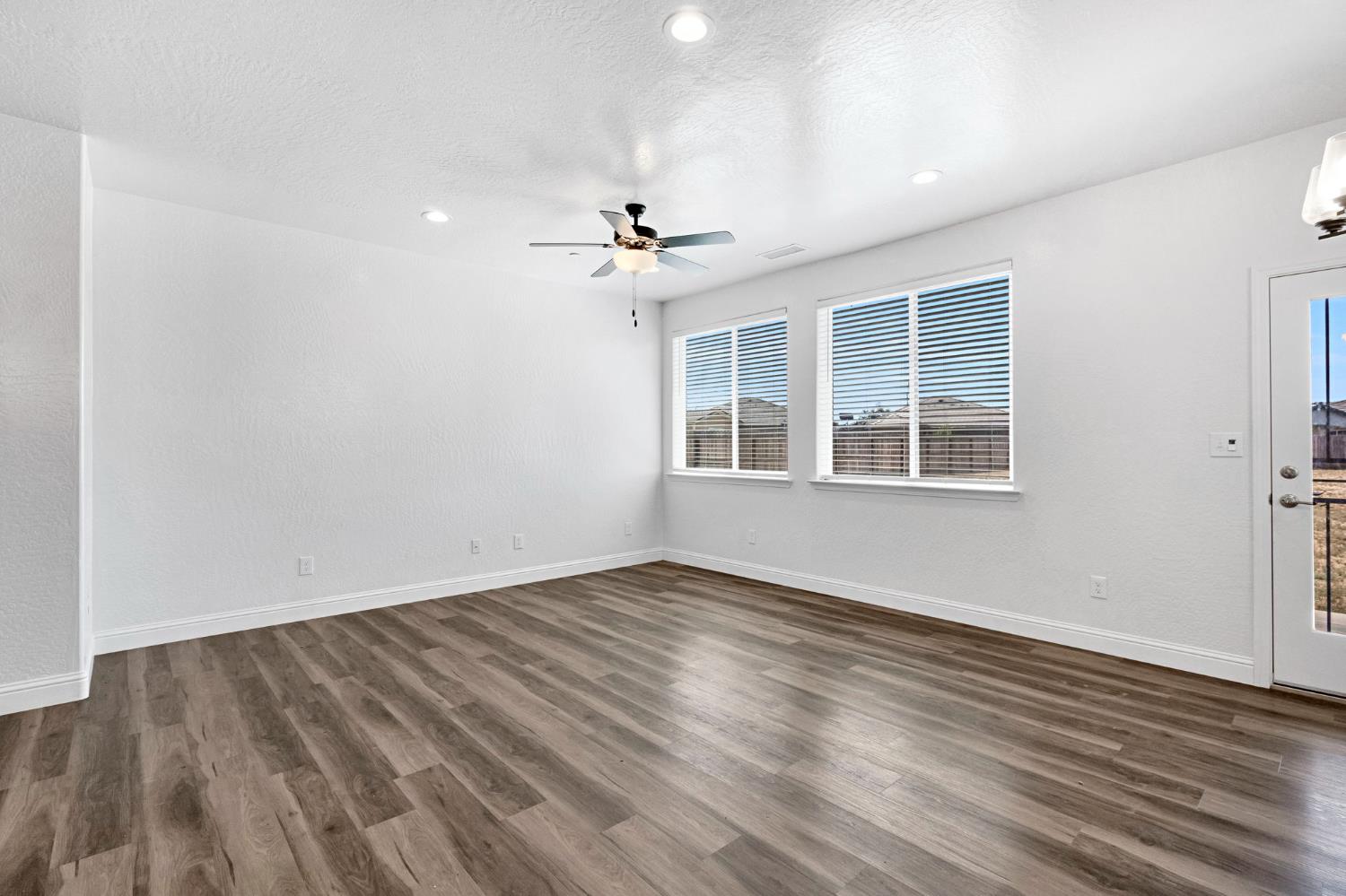 1148 Summit Drive Madera, CA 93638 - Photo 9 of 39