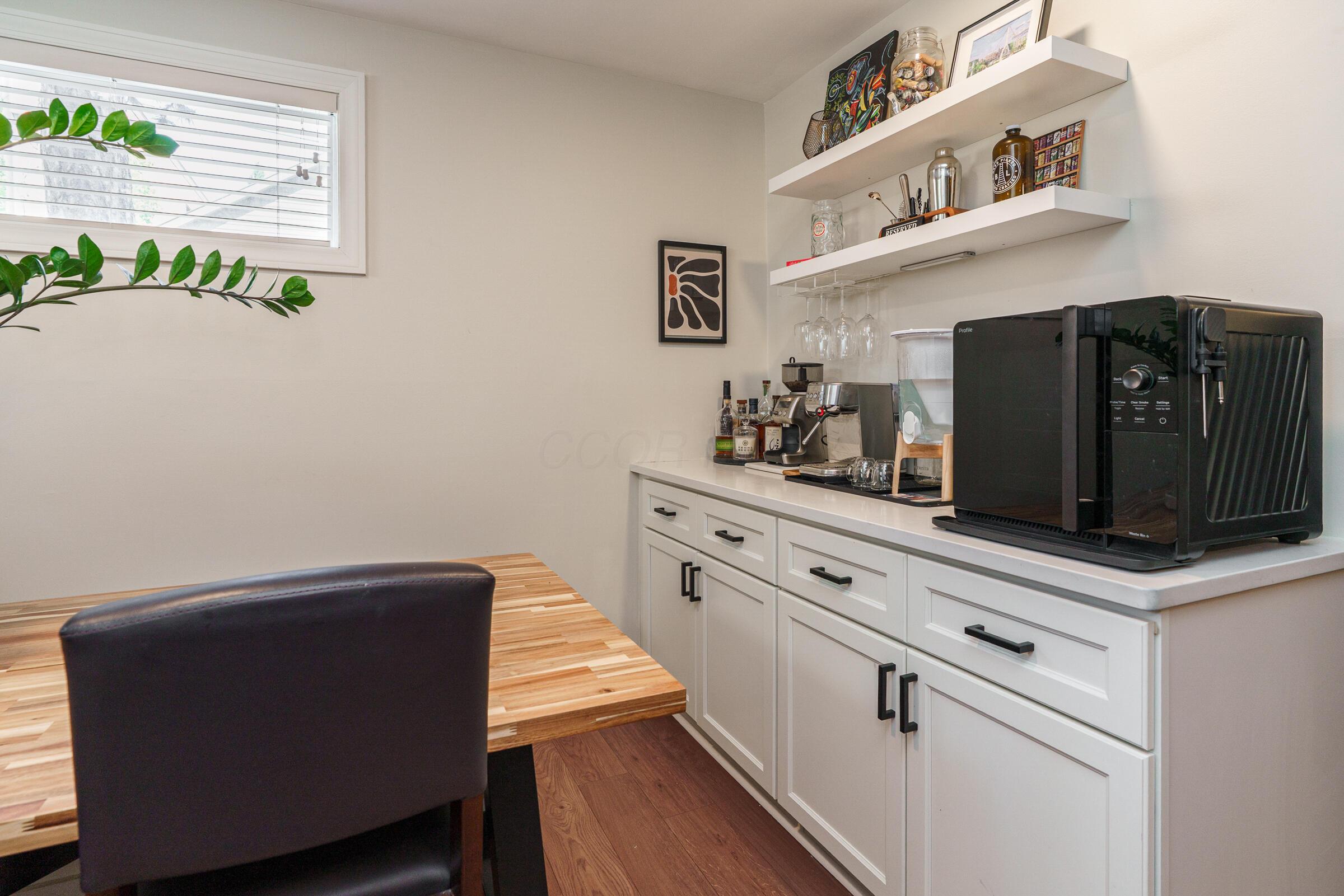 285 Lear Street, Unit 4 Columbus, OH 43206 - Photo 8 of 28 Dining Room