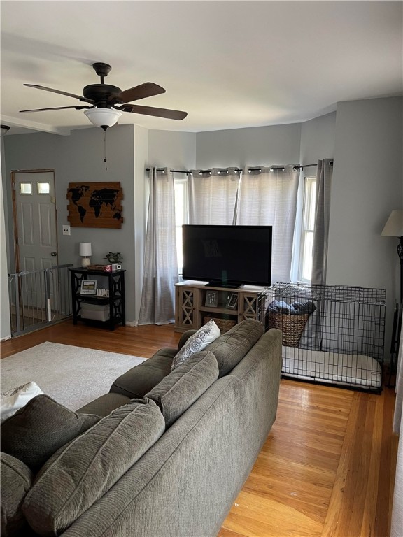 818 Lower River Road Lincoln, RI 02865 - Photo 3 of 14 Living room