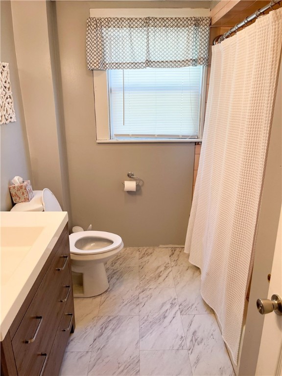 818 Lower River Road Lincoln, RI 02865 - Photo 8 of 14 Bath