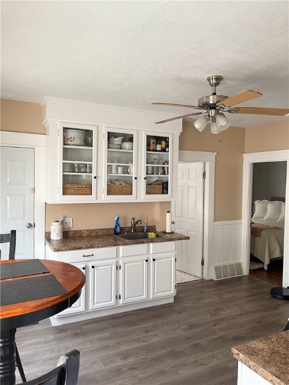 818 Lower River Road Lincoln, RI 02865 - Photo 10 of 14 Kitchen