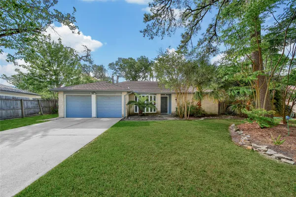 $2,650 | 2006 Mermaid Lane, Houston, TX 77062