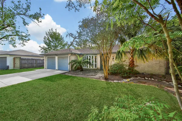 $2,650 | 2006 Mermaid Lane, Houston, TX 77062