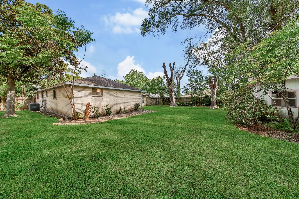 2006 Mermaid Lane Houston, TX 77062 - Photo 31 of 33