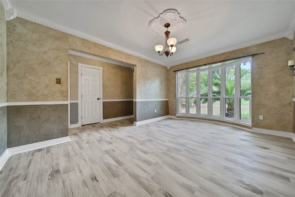 2006 Mermaid Lane Houston, TX 77062 - Photo 5 of 33