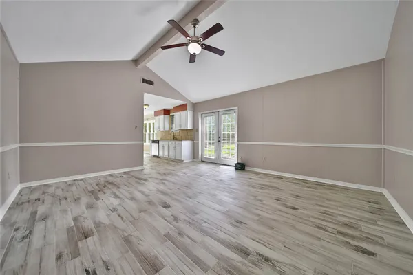 $2,650 | 2006 Mermaid Lane, Houston, TX 77062