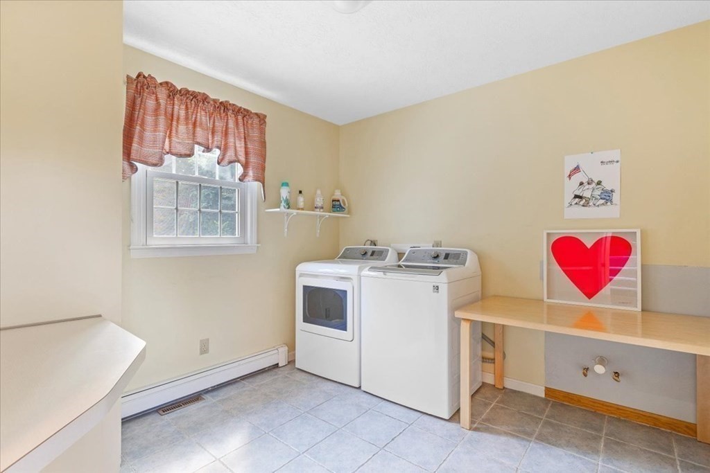 35 Mill Brook Way Hanover, MA 02339 - Photo 14 of 42