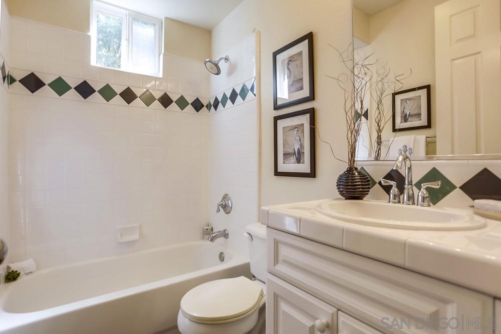 705 Rihely Place Encinitas, CA 92024 - Photo 11 of 24