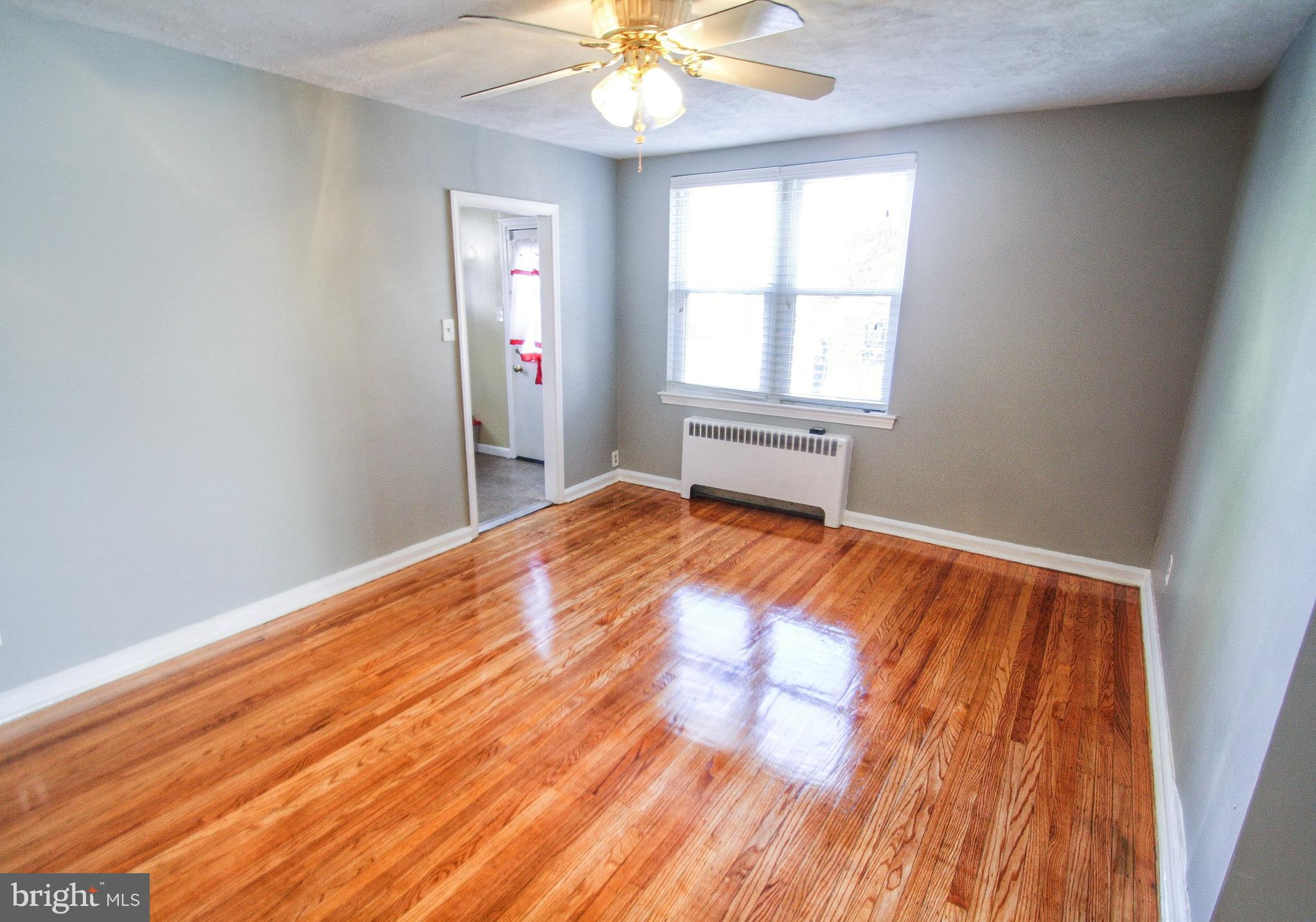 903 Vernon Road Philadelphia, PA 19150 - Photo 13 of 38 Dining Room