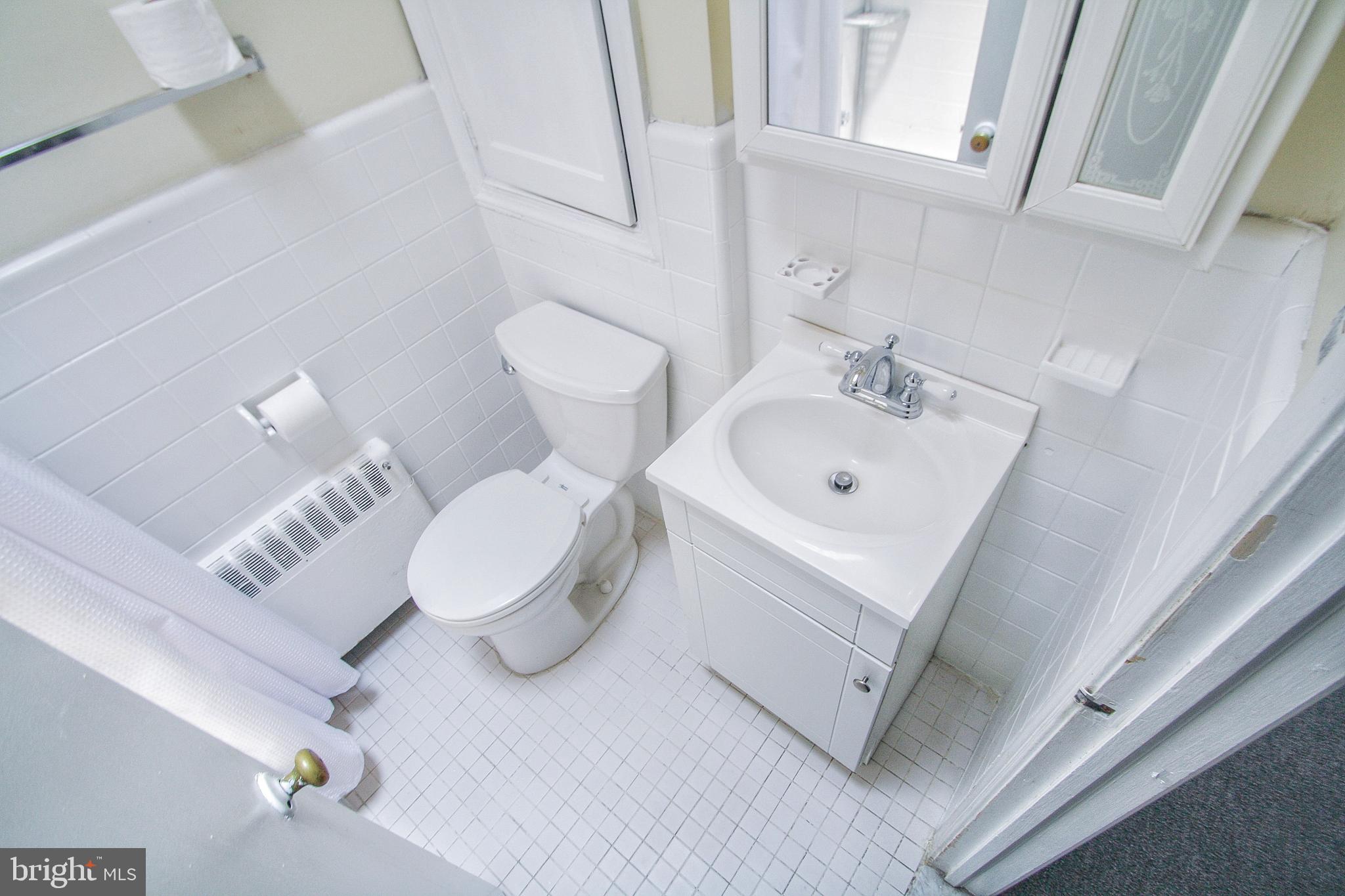 903 Vernon Road Philadelphia, PA 19150 - Photo 31 of 38 Upstairs Hall Full Bath