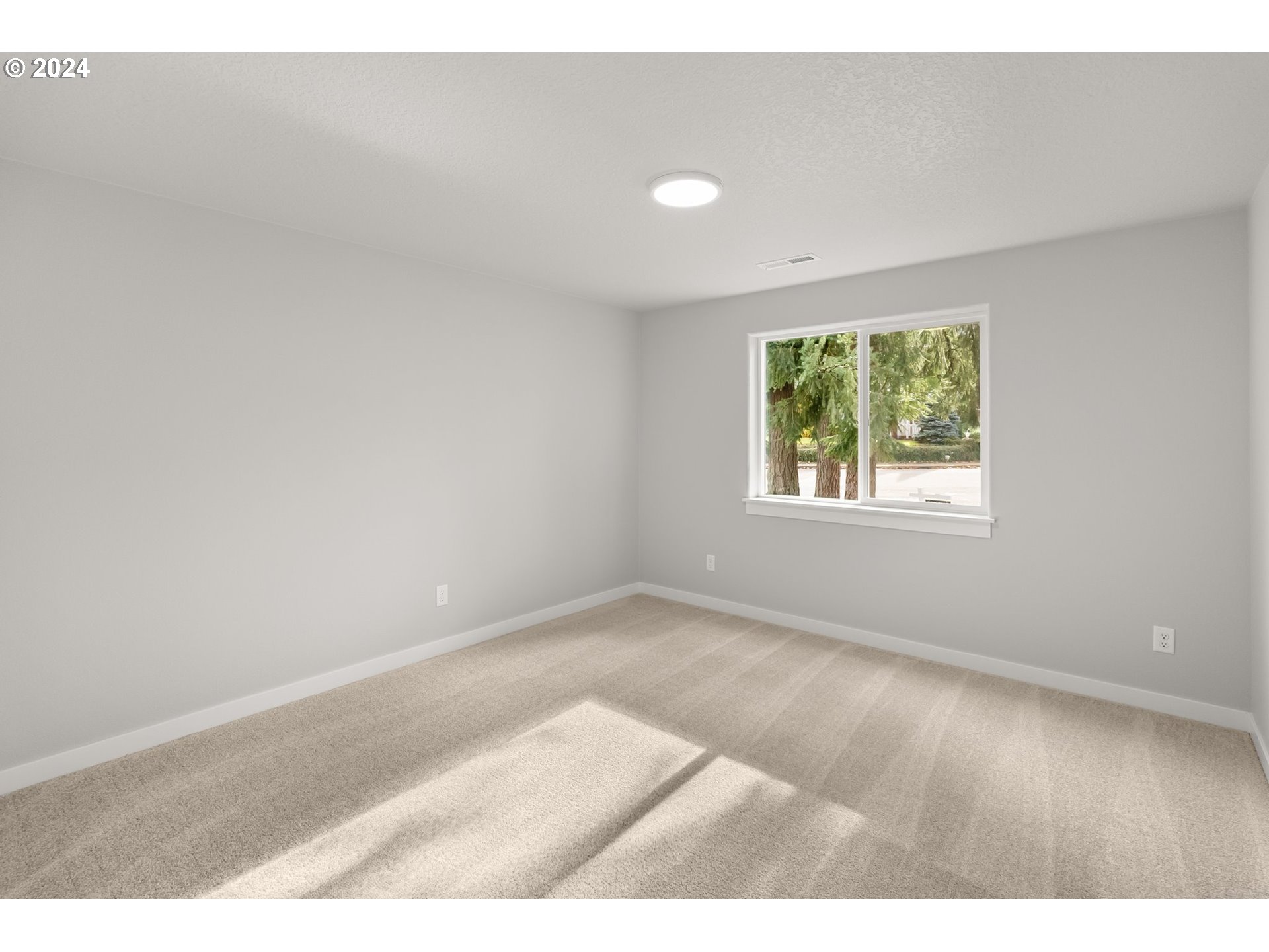 654 South 68th Street Springfield, OR 97478 - Photo 21 of 46