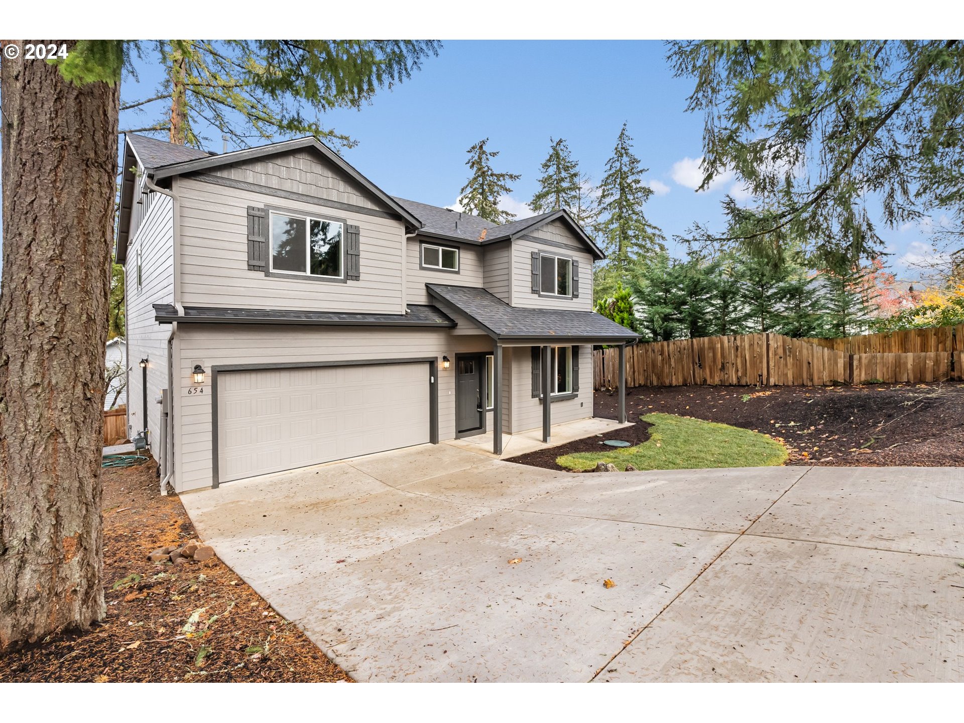 654 South 68th Street Springfield, OR 97478 - Photo 4 of 46
