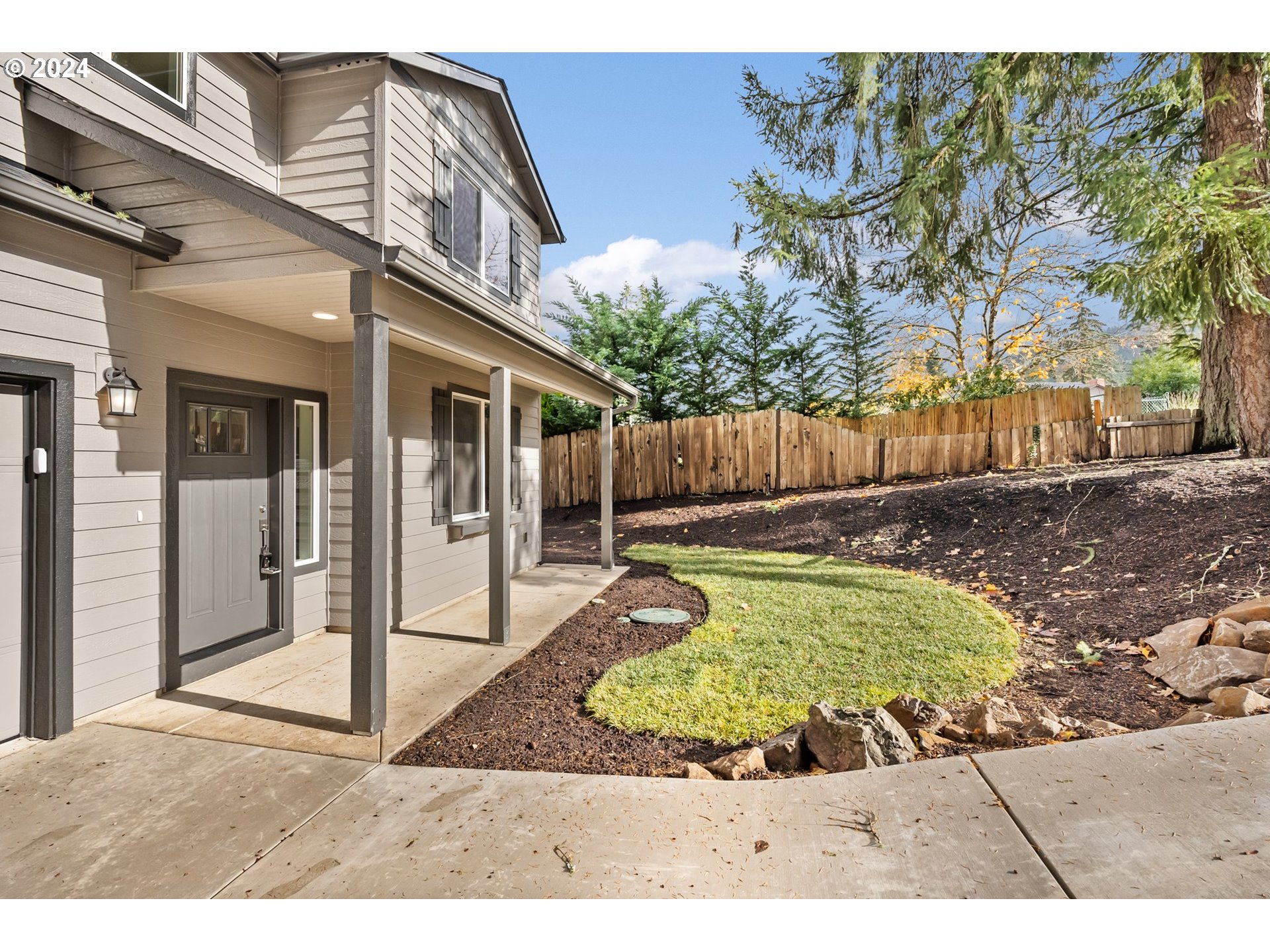 654 South 68th Street Springfield, OR 97478 - Photo 42 of 46