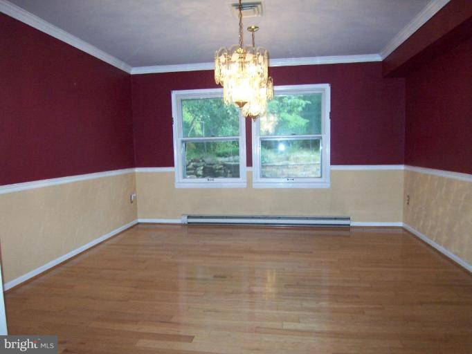 41275 Red Hill Road Leesburg, VA 20175 - Photo 3 of 12 Dining Room