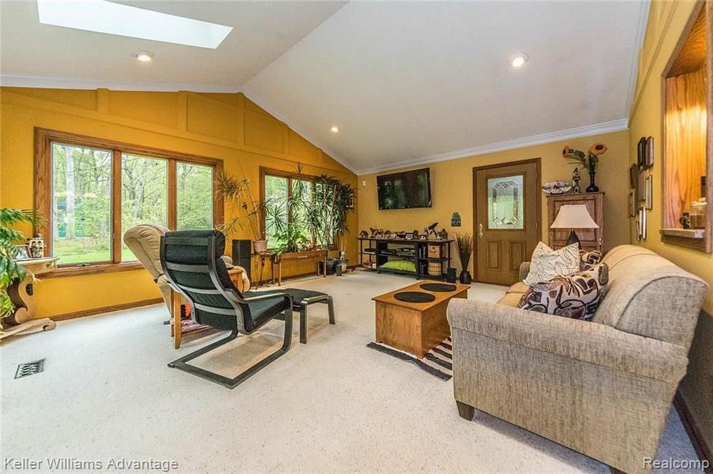 26440 Haggerty Road New Boston, MI 48164 - Photo 12 of 36