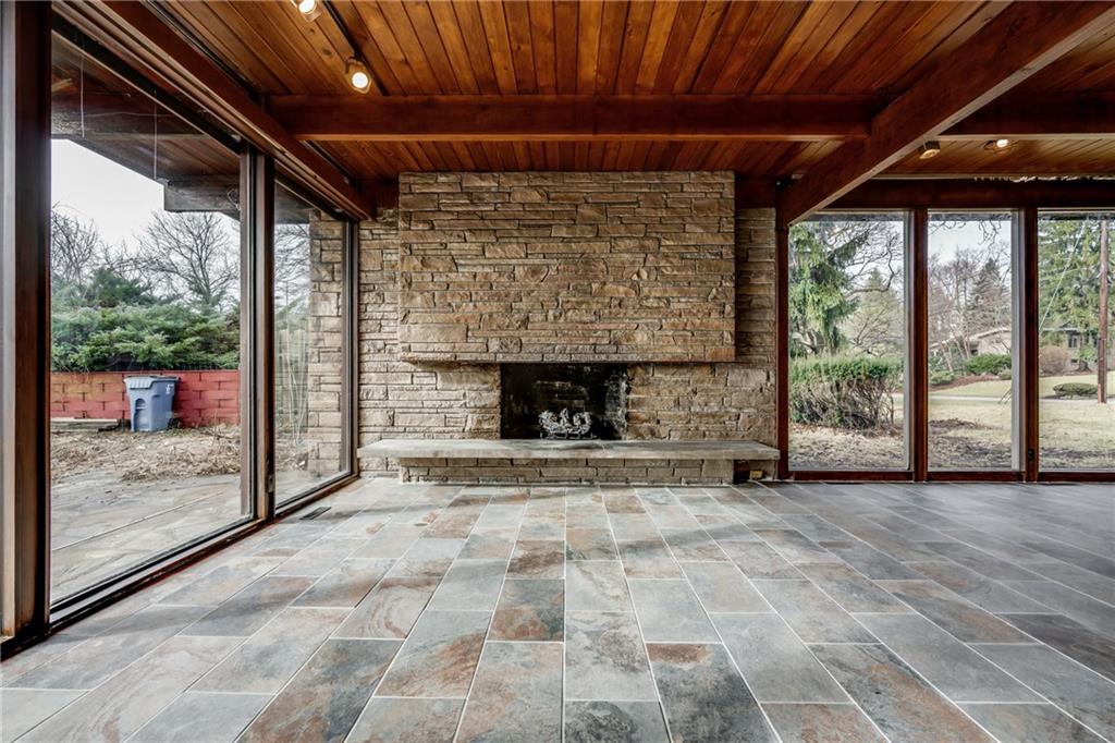 2244 Harmain Road Pittsburgh, PA 15235 - Photo 3 of 25 Gallery Image 3
