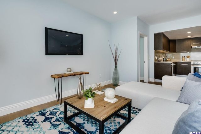 $735,000 | 2939 Leeward Avenue, Unit 508, Los Angeles, CA 90005