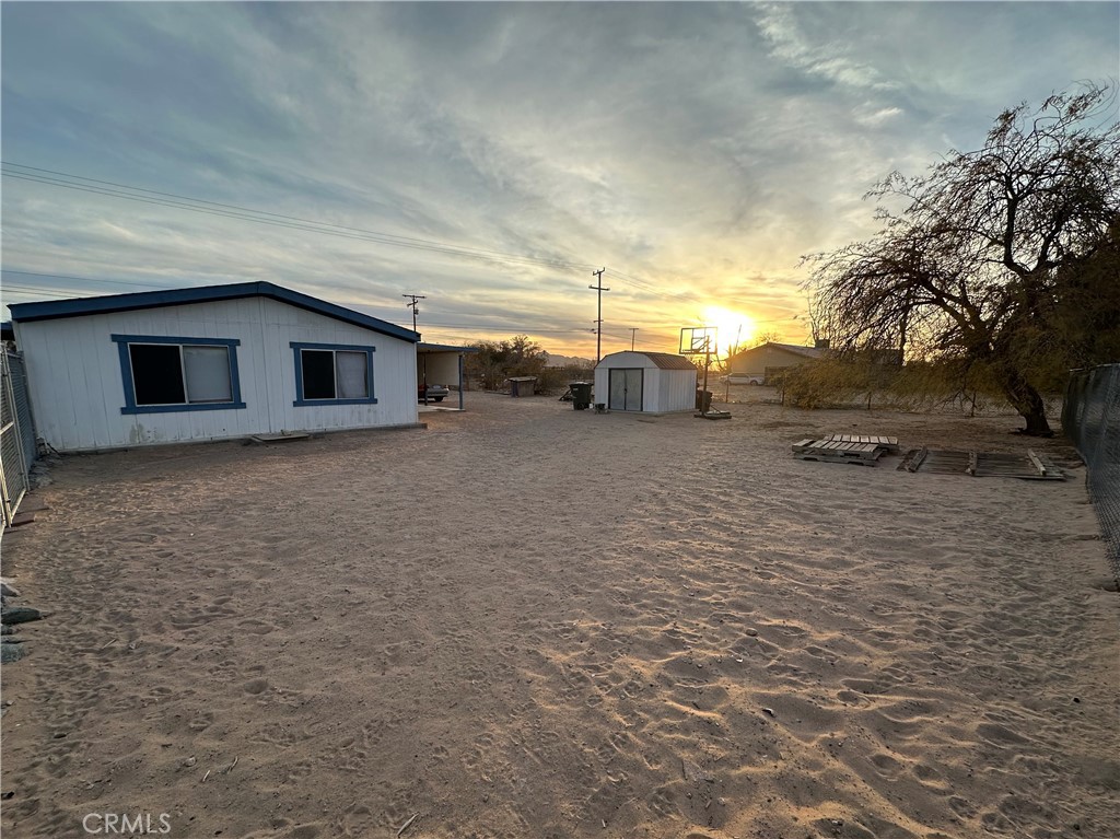 13993 Mesa Drive Blythe, CA 92225 - Photo 24 of 26 Backyard
