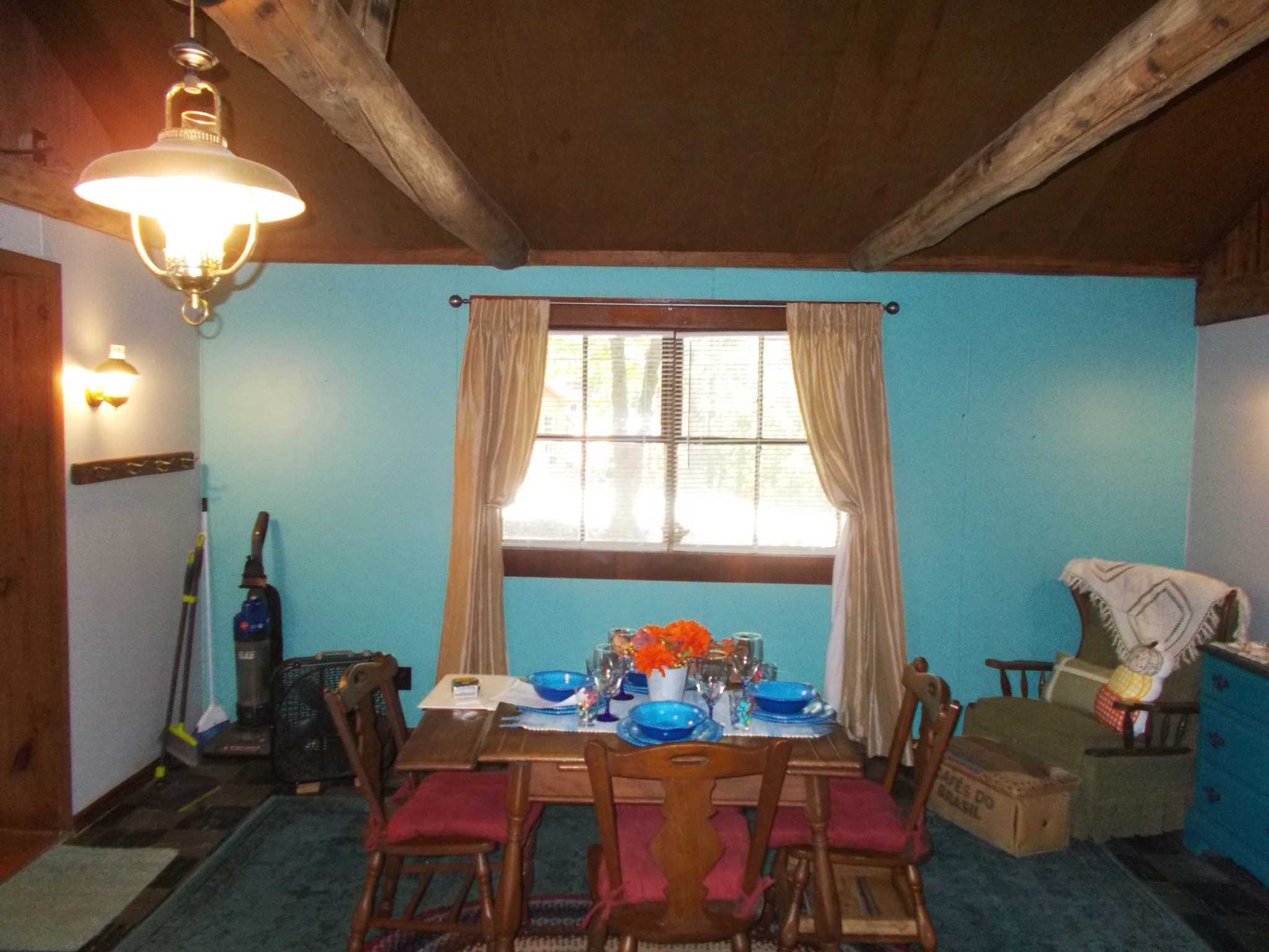 332 Mockingbird Hill Road Eva, TN 38333 - Photo 17 of 27 a living room with furniture and a window