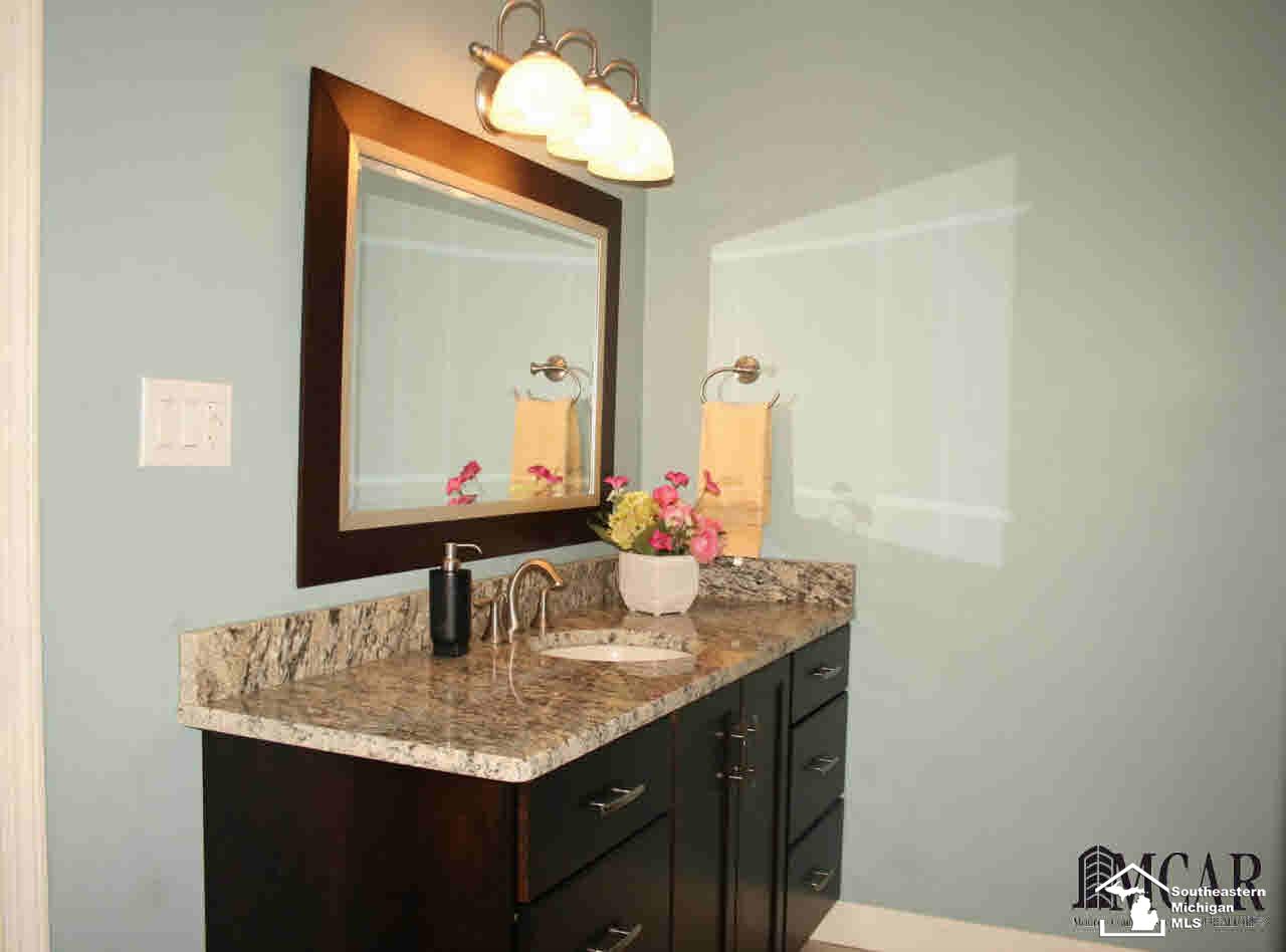 2215 East Hurd Road Monroe, MI 48162 - Photo 23 of 30 Bathroom