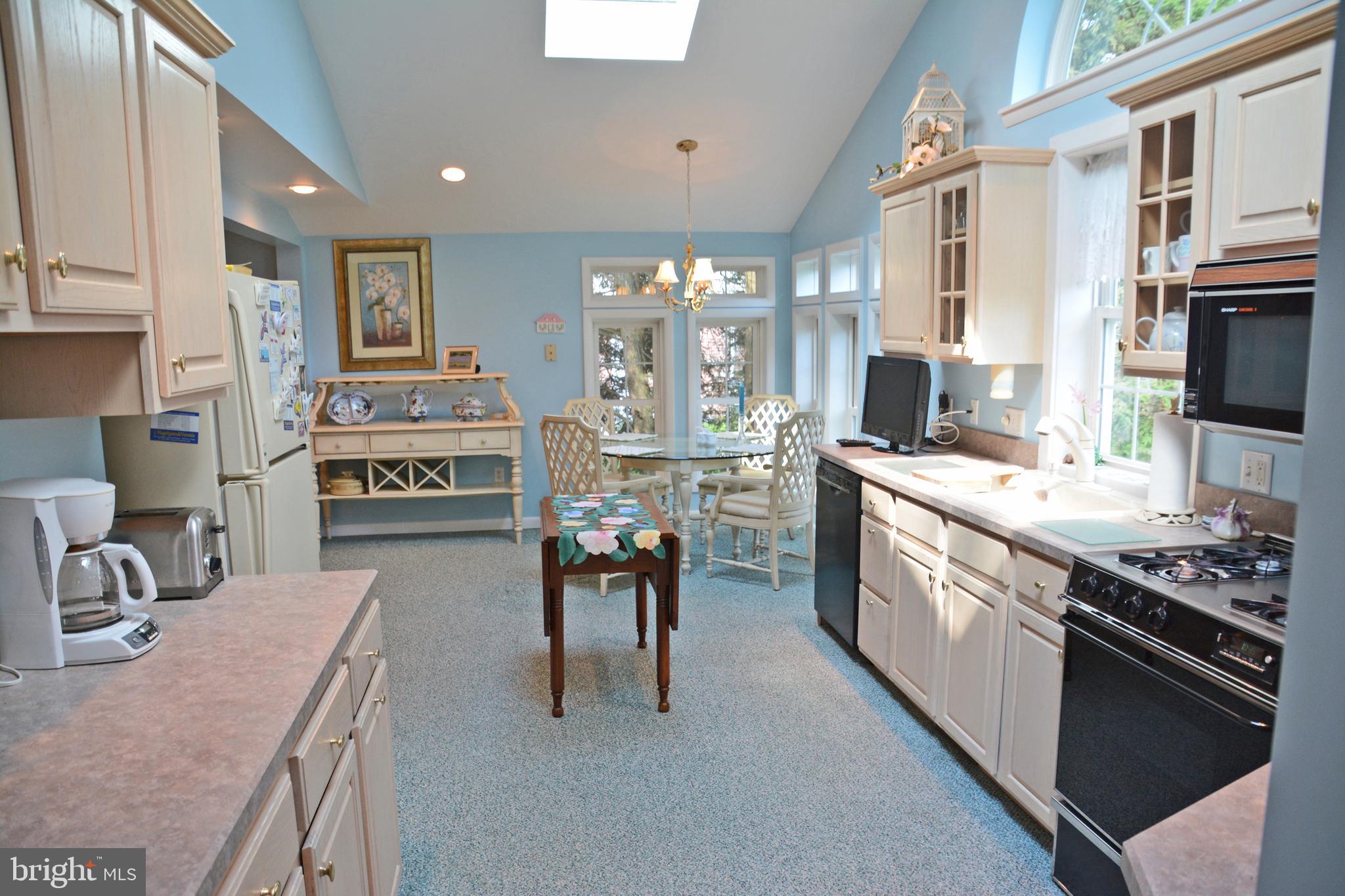 481 Candlewyck Road Lancaster, PA 17601 - Photo 11 of 37 Kitchen