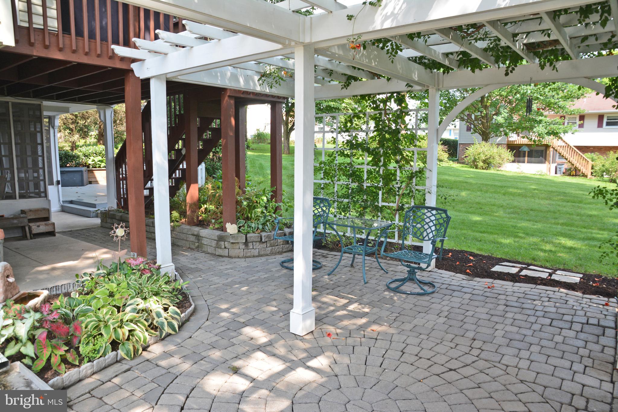 481 Candlewyck Road Lancaster, PA 17601 - Photo 37 of 37 Patio & Pergola