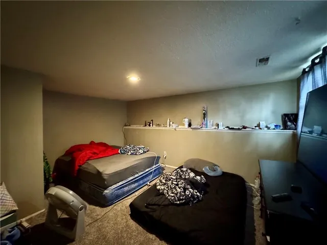 $147,900 | 14051 Dunbar Court, Grandview, MO 64030