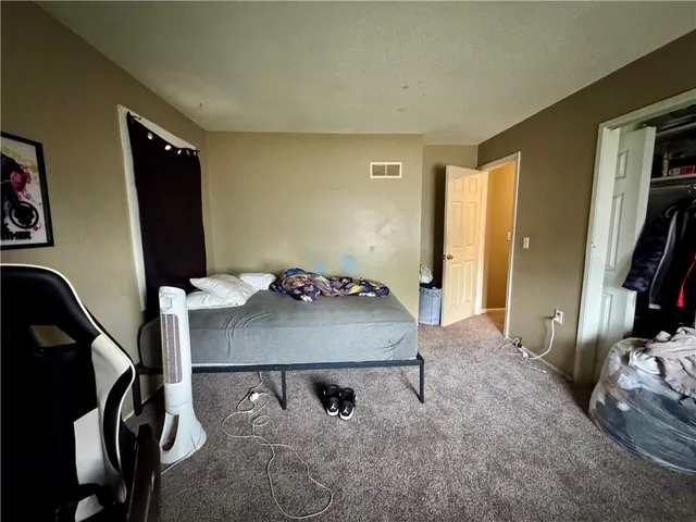 $147,900 | 14051 Dunbar Court, Grandview, MO 64030