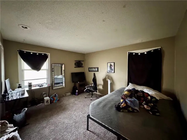 $147,900 | 14051 Dunbar Court, Grandview, MO 64030