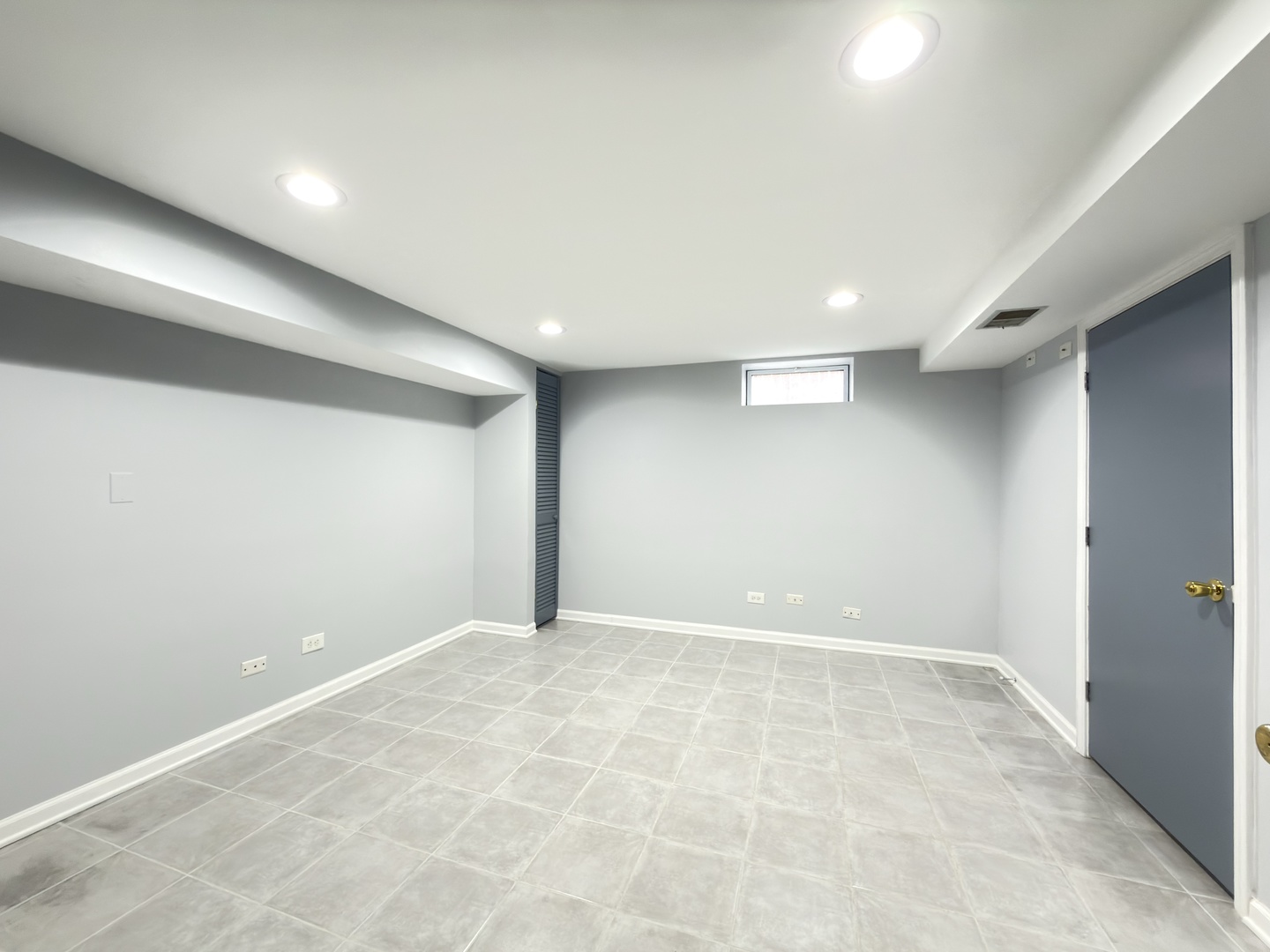 539 Rose Avenue Addison, IL 60101 - Photo 12 of 15