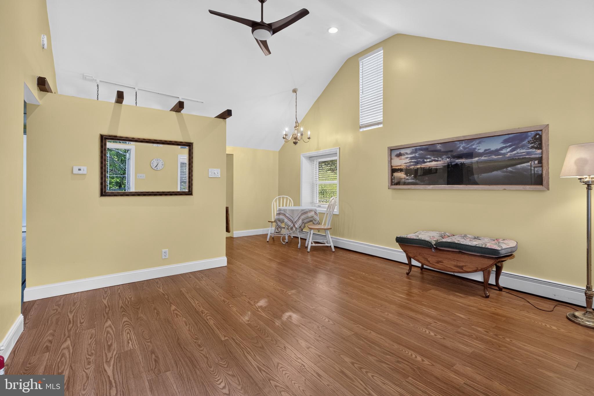 247 Pinetown Road Norristown, PA 19403 - Photo 2 of 26 Living room/Great room