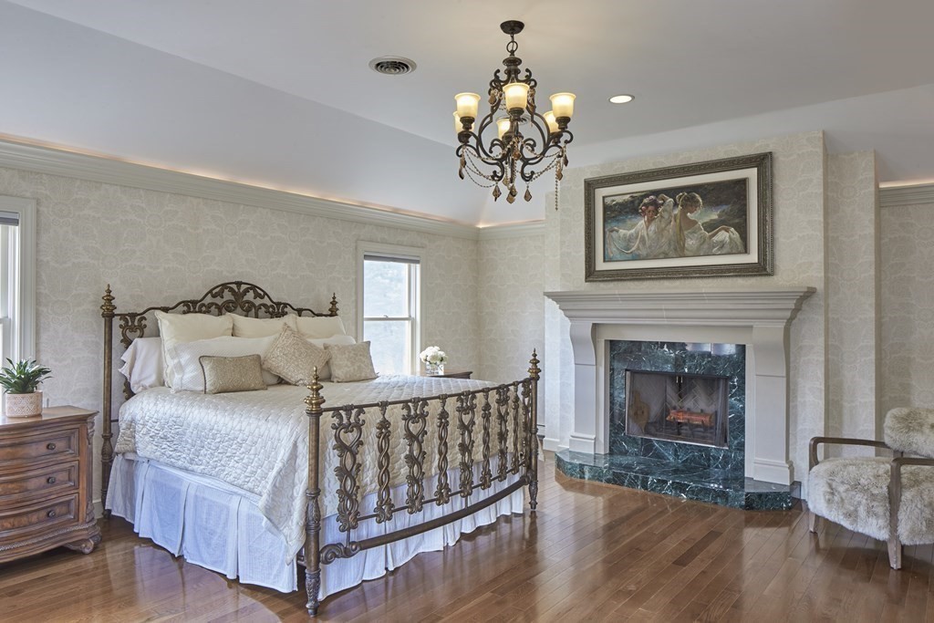 65 Laurel Road Weston, MA 02493 - Photo 11 of 24 Gallery Image 11