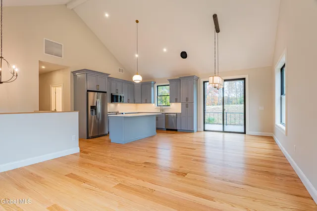 $750,000 | 76 Reservoir Road, Marlborough, NY 12542