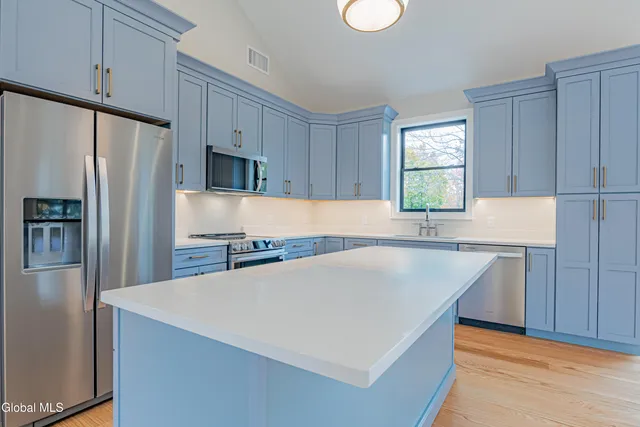 $750,000 | 76 Reservoir Road, Marlborough, NY 12542