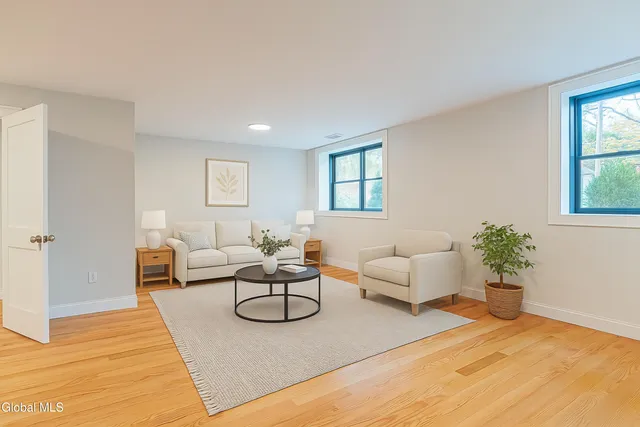 $750,000 | 76 Reservoir Road, Marlborough, NY 12542