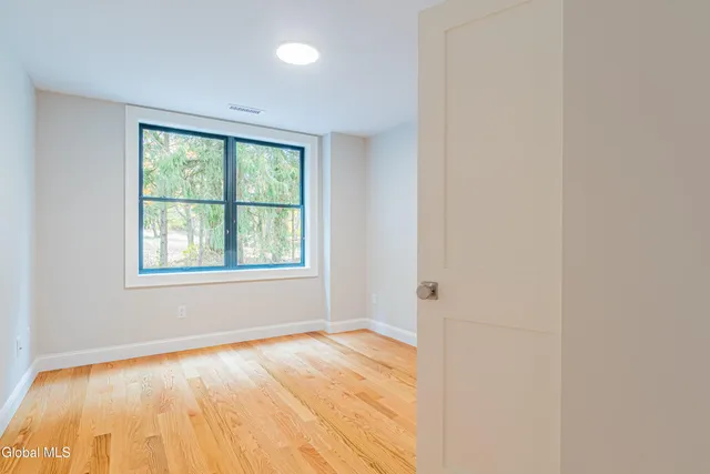 $750,000 | 76 Reservoir Road, Marlborough, NY 12542