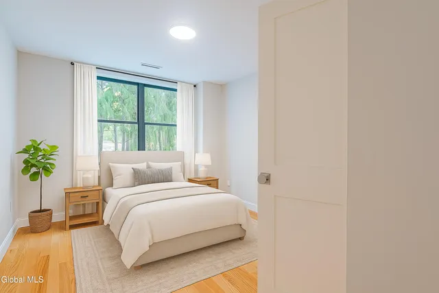 $750,000 | 76 Reservoir Road, Marlborough, NY 12542