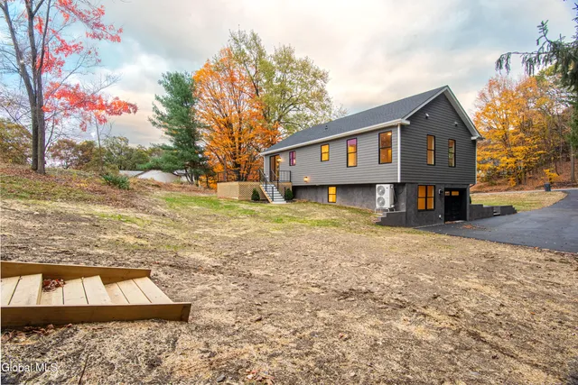 $750,000 | 76 Reservoir Road, Marlborough, NY 12542