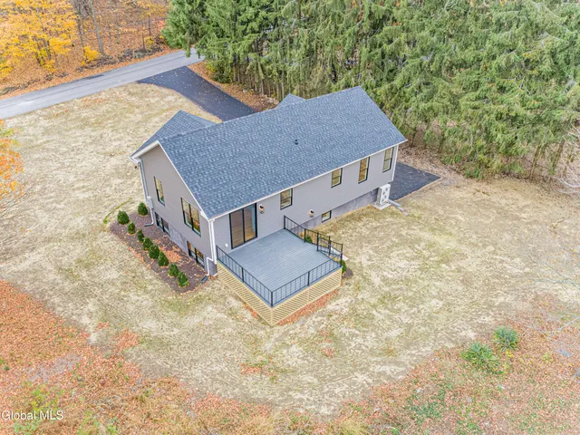 $750,000 | 76 Reservoir Road, Marlborough, NY 12542