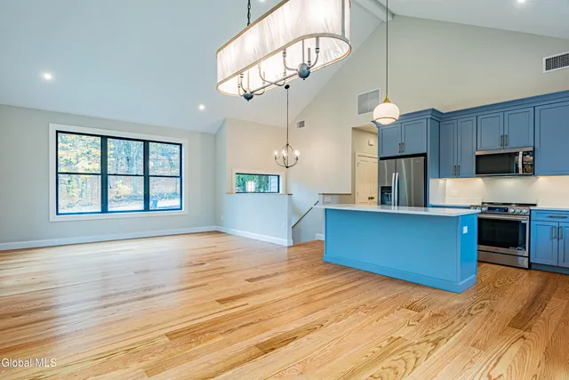 $750,000 | 76 Reservoir Road, Marlborough, NY 12542