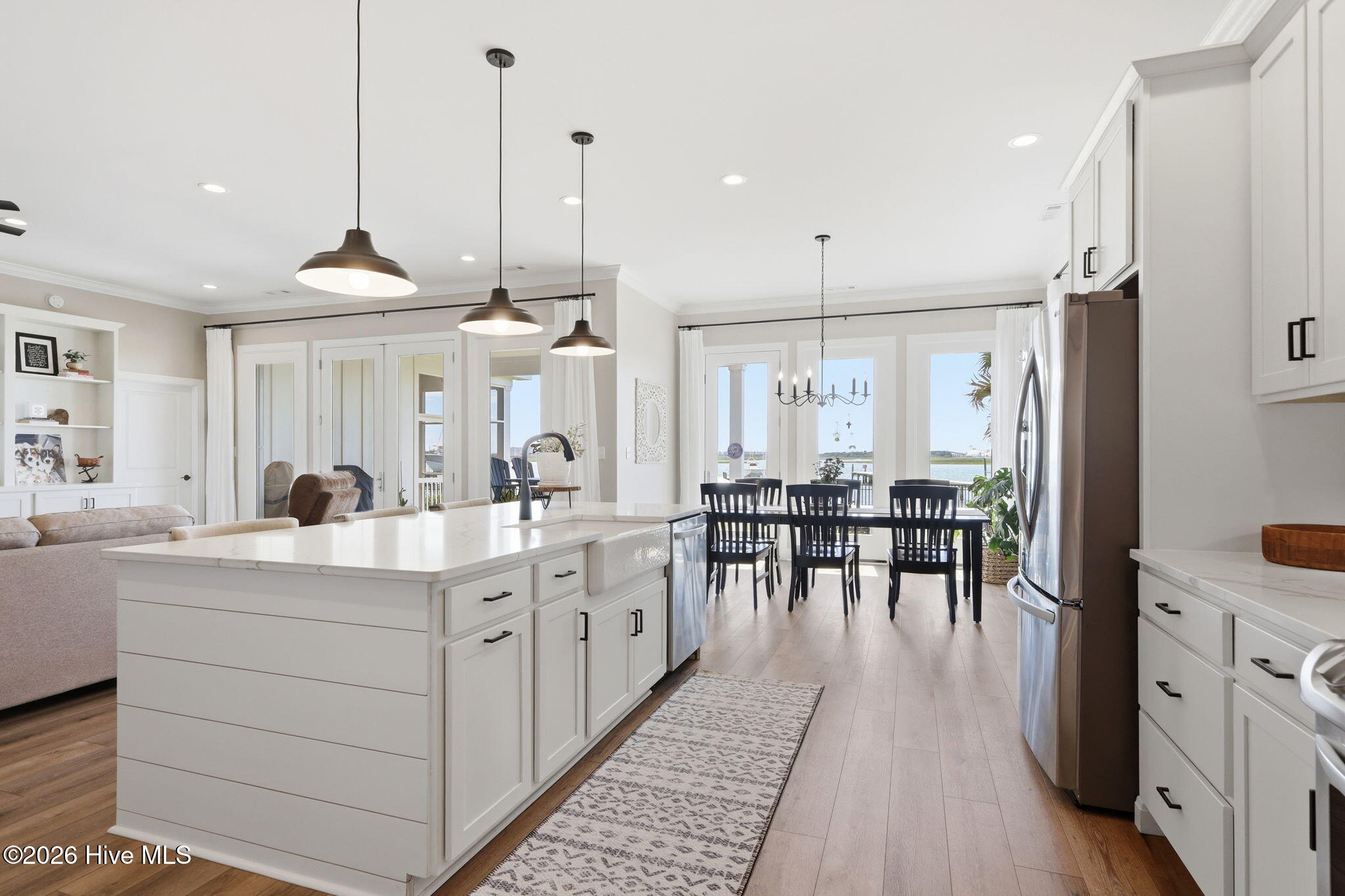 135 Gallants Point Road Beaufort, NC 28516 - Photo 9 of 68 Custom Kitchen