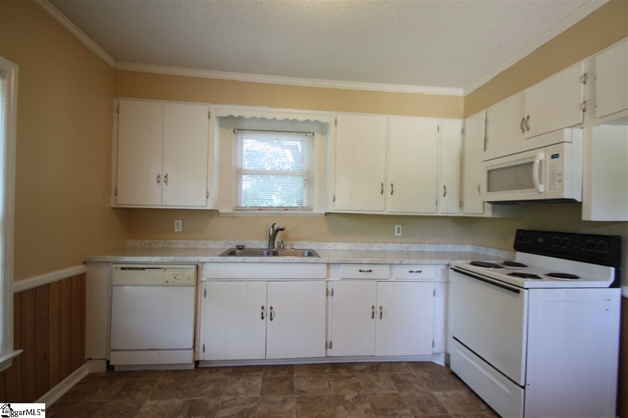 88 East Main Street Inman, SC 29349 - Photo 7 of 20