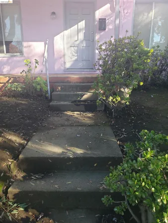 $1,950 | 1402 Berkeley Way, Berkeley, CA 94702