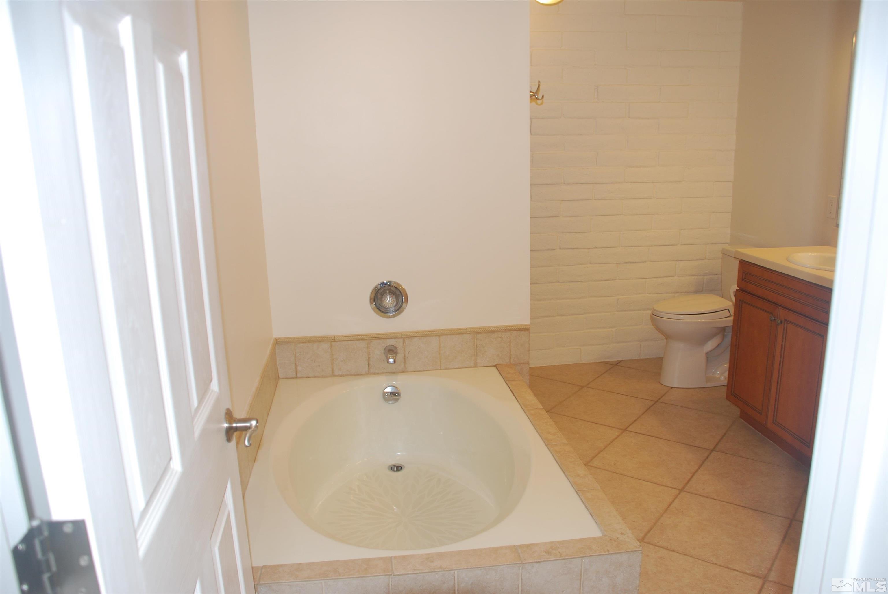 1200 Riverside Drive, Unit 1220 Reno, NV 89503 - Photo 14 of 16 Photo 15