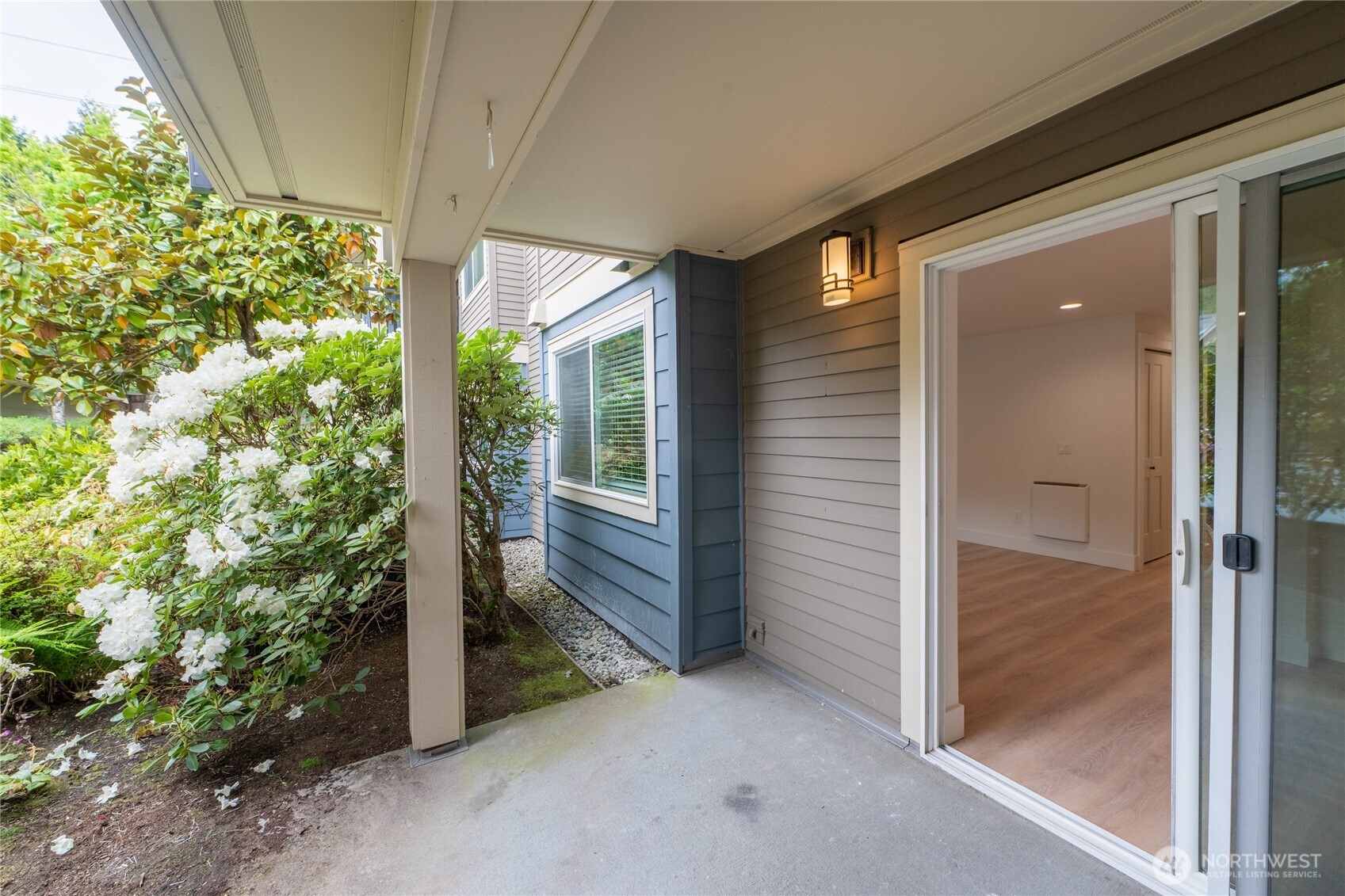 19410 Bothell Way Northeast, Unit D102 Bothell, WA 98011 - Photo 20 of 34